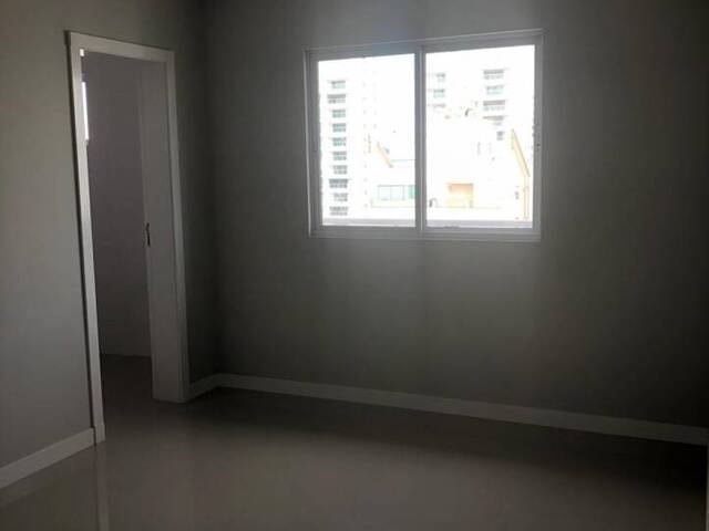 Apartamento para Venda em Itapema - 5