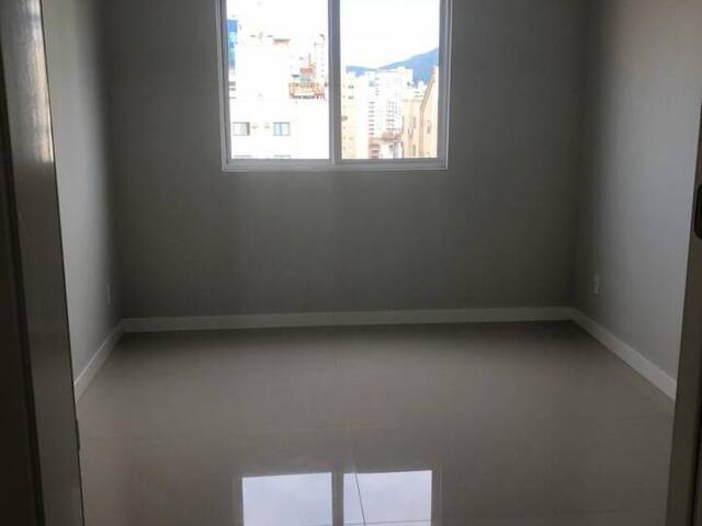 Apartamento para Venda em Itapema - 4
